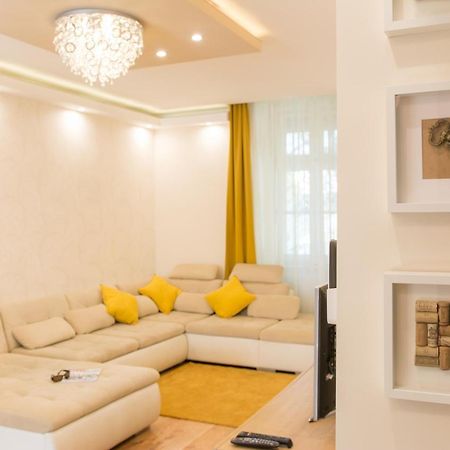 Cork Apartman Еґер Екстер'єр фото