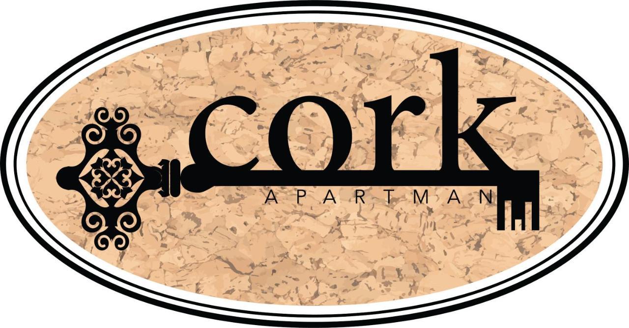 Cork Apartman Еґер Екстер'єр фото