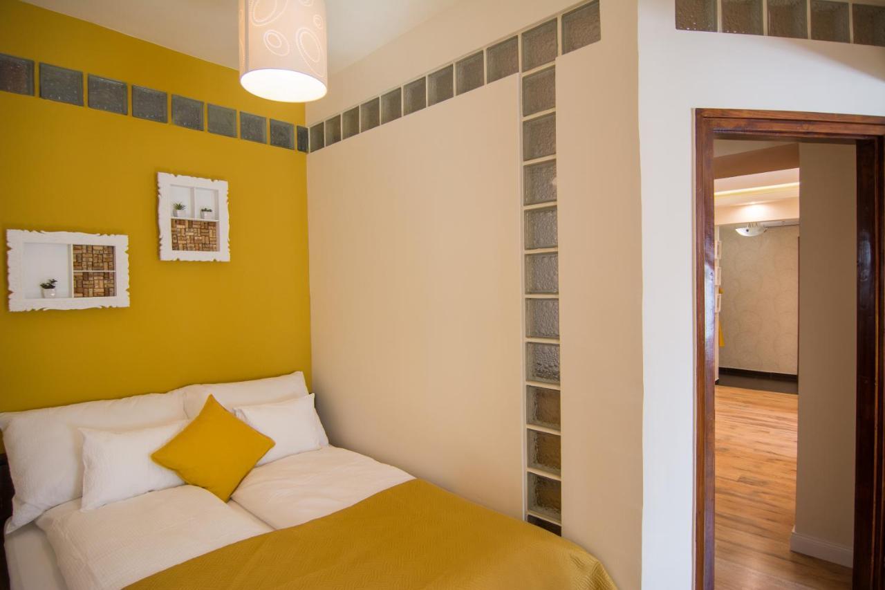 Cork Apartman Еґер Екстер'єр фото