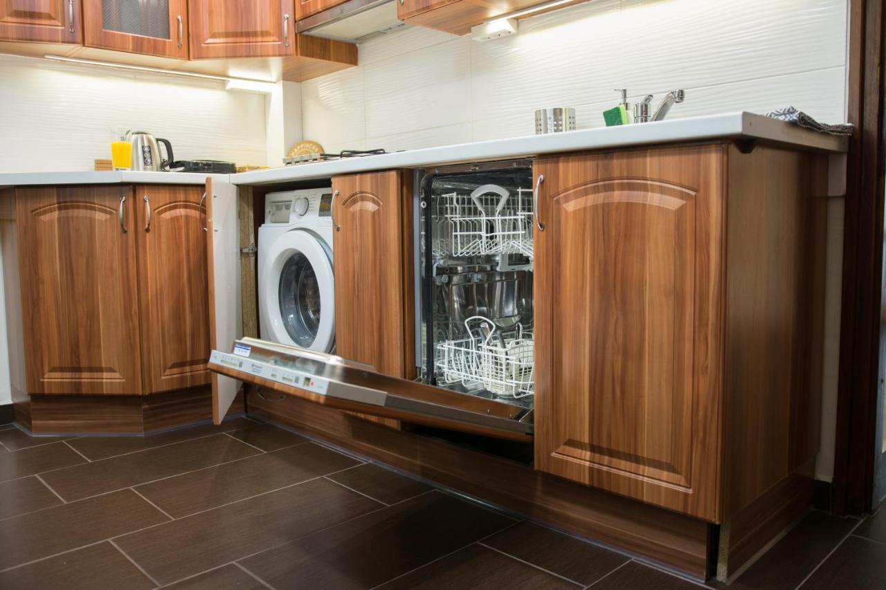 Cork Apartman Еґер Екстер'єр фото