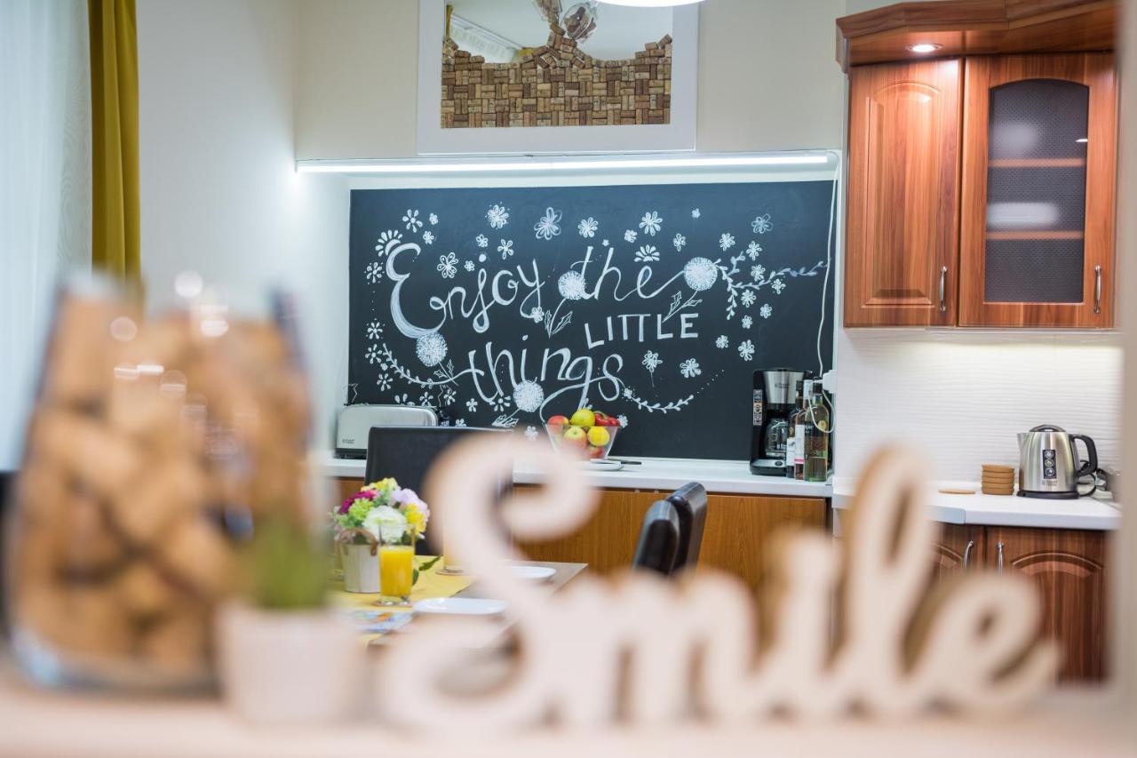 Cork Apartman Еґер Екстер'єр фото